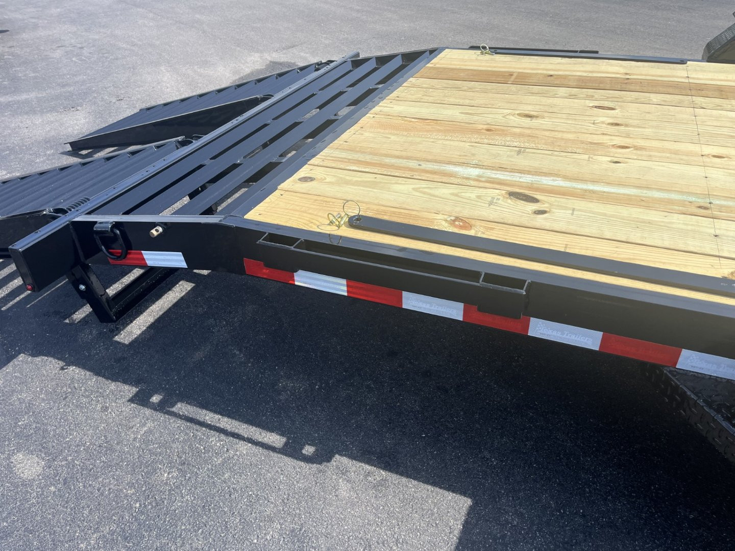 New EQ2014B TEXAS TRAILERS 6'10" X 20' EQUIPMENT TRAILER
