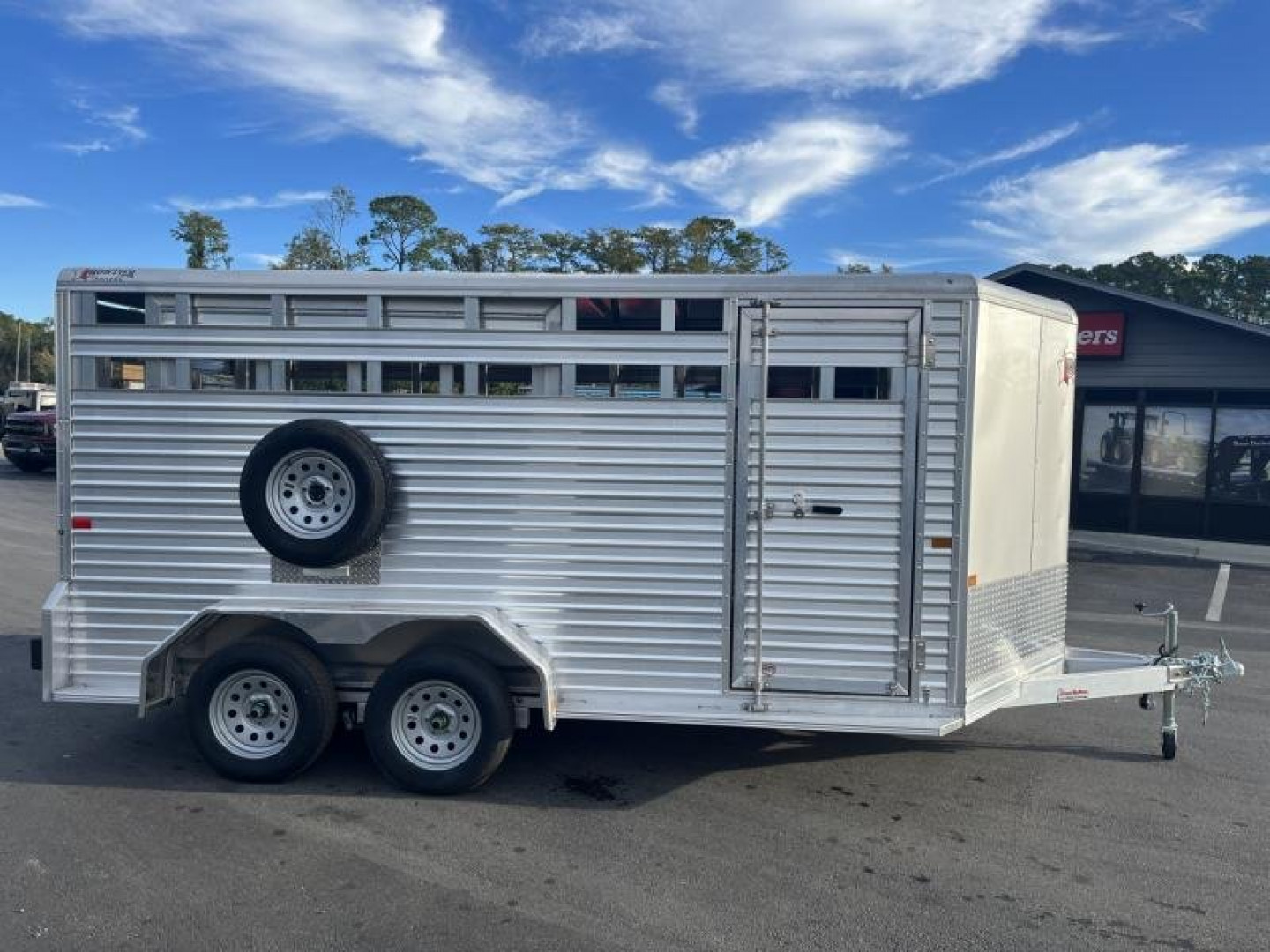 New LIV167LITE FRONTIER 7' X 16' ALUMINUM LIVESTOCK TRAILER