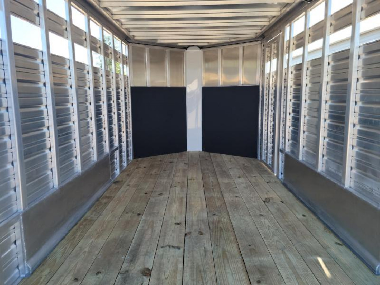 New LIV167LITE FRONTIER 7' X 16' ALUMINUM LIVESTOCK TRAILER