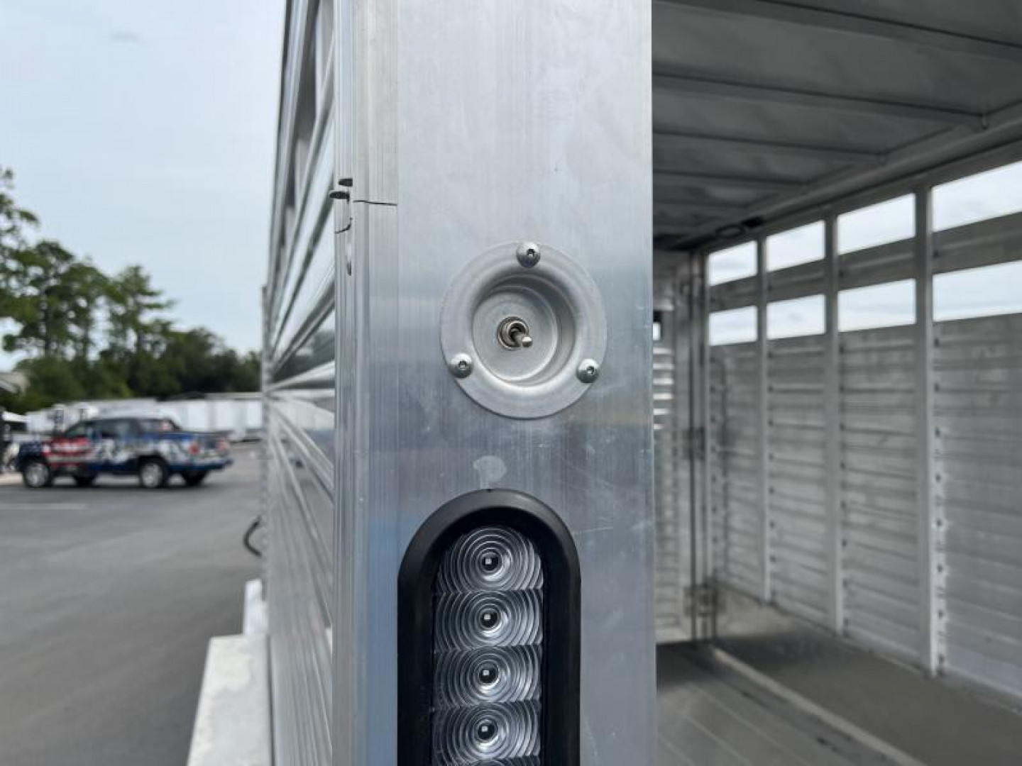 New LIVGN14K20 FRONTIER 7' X 20' ALUMINUM GOOSENECK STOCK TRAILER