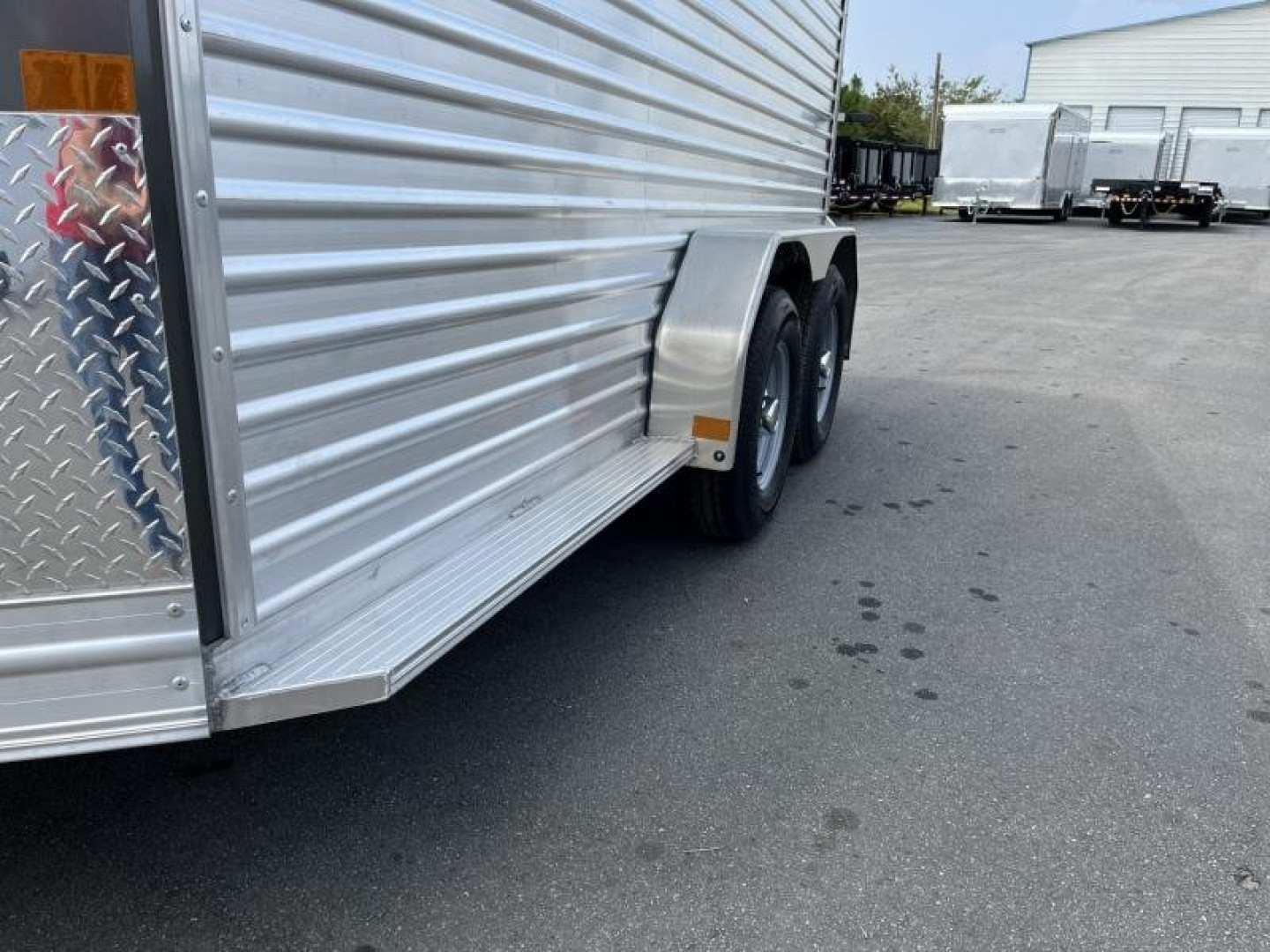 New LIV147 FRONTIER 7' X 14' ALUMINUM LIVESTOCK TRAILER
