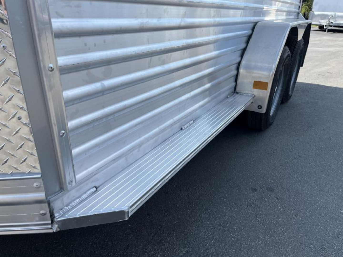 New LIV147LITE FRONTIER 7' X 14' ALUMINUM LIVESTOCK TRAILER