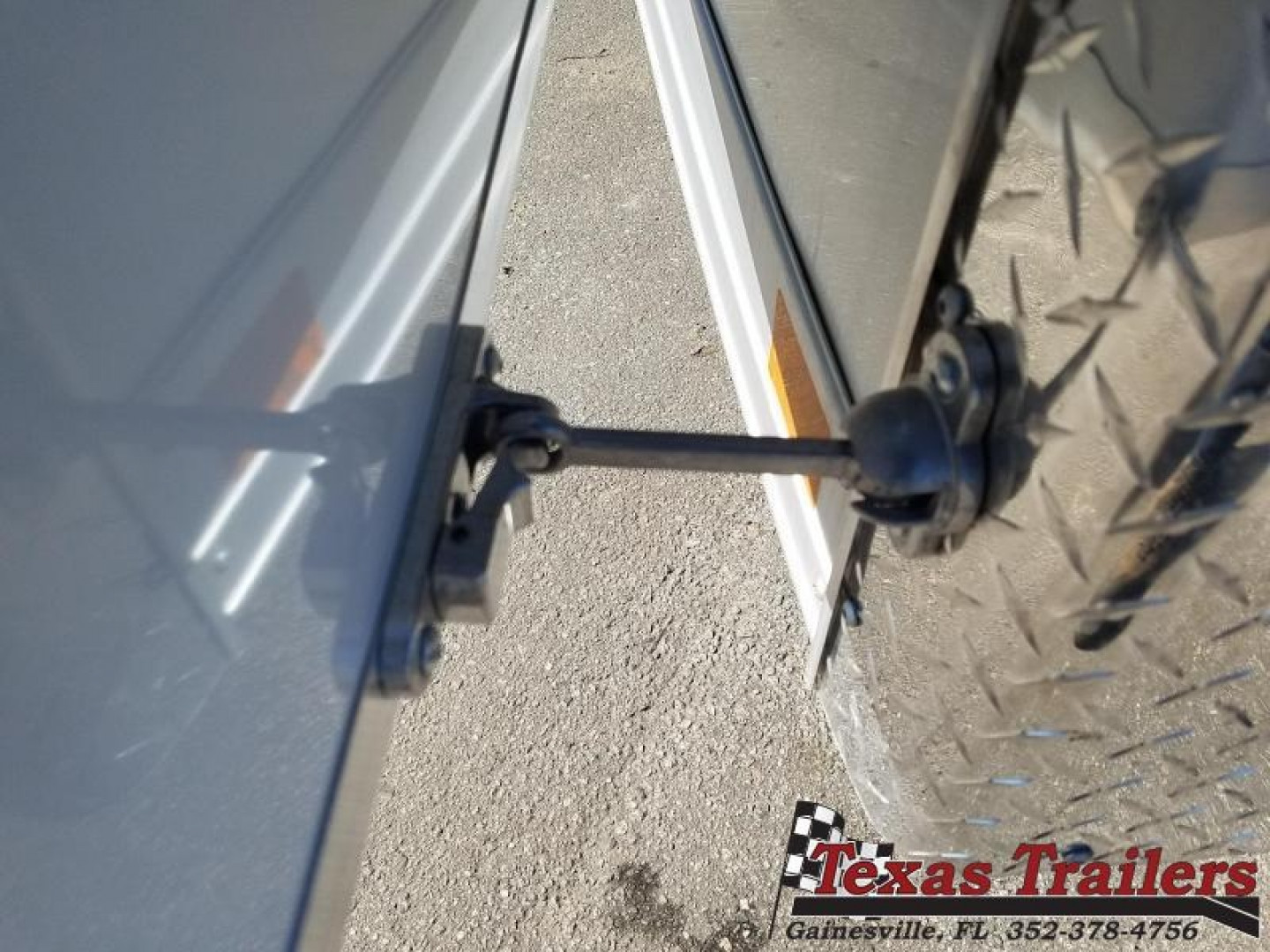 New WHD8524T3 WELLS CARGO 8.5' X 24' HEAVY DUTY COMMERCIAL CARGO TRAILER