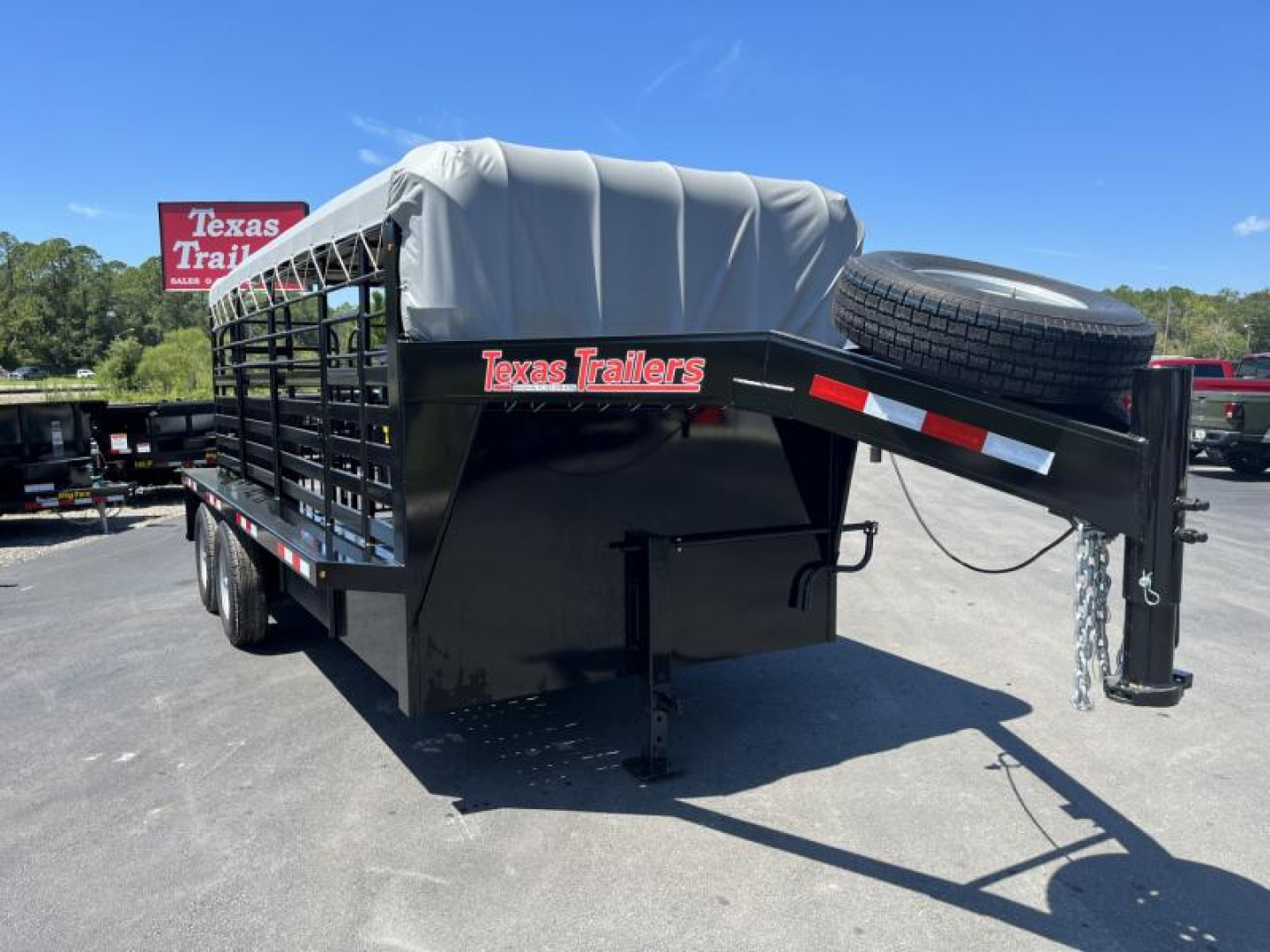 New ST1612G TEXAS TRAILERS 16' GOOSENECK STOCK TRAILER