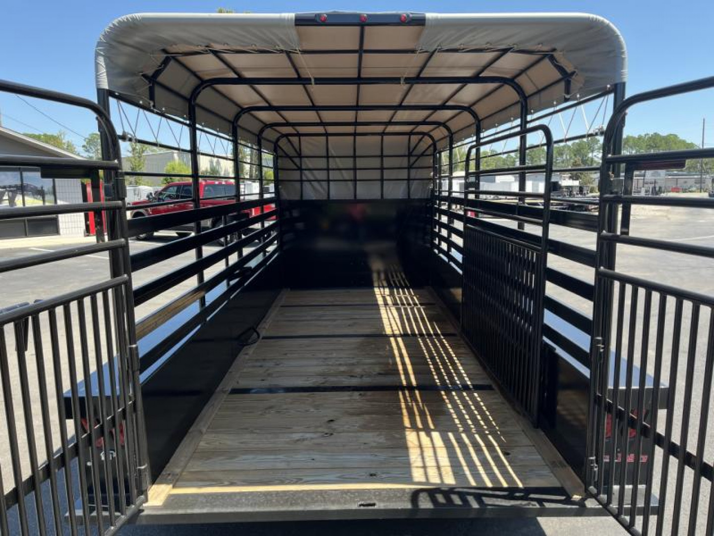 New ST1612G TEXAS TRAILERS 16' GOOSENECK STOCK TRAILER