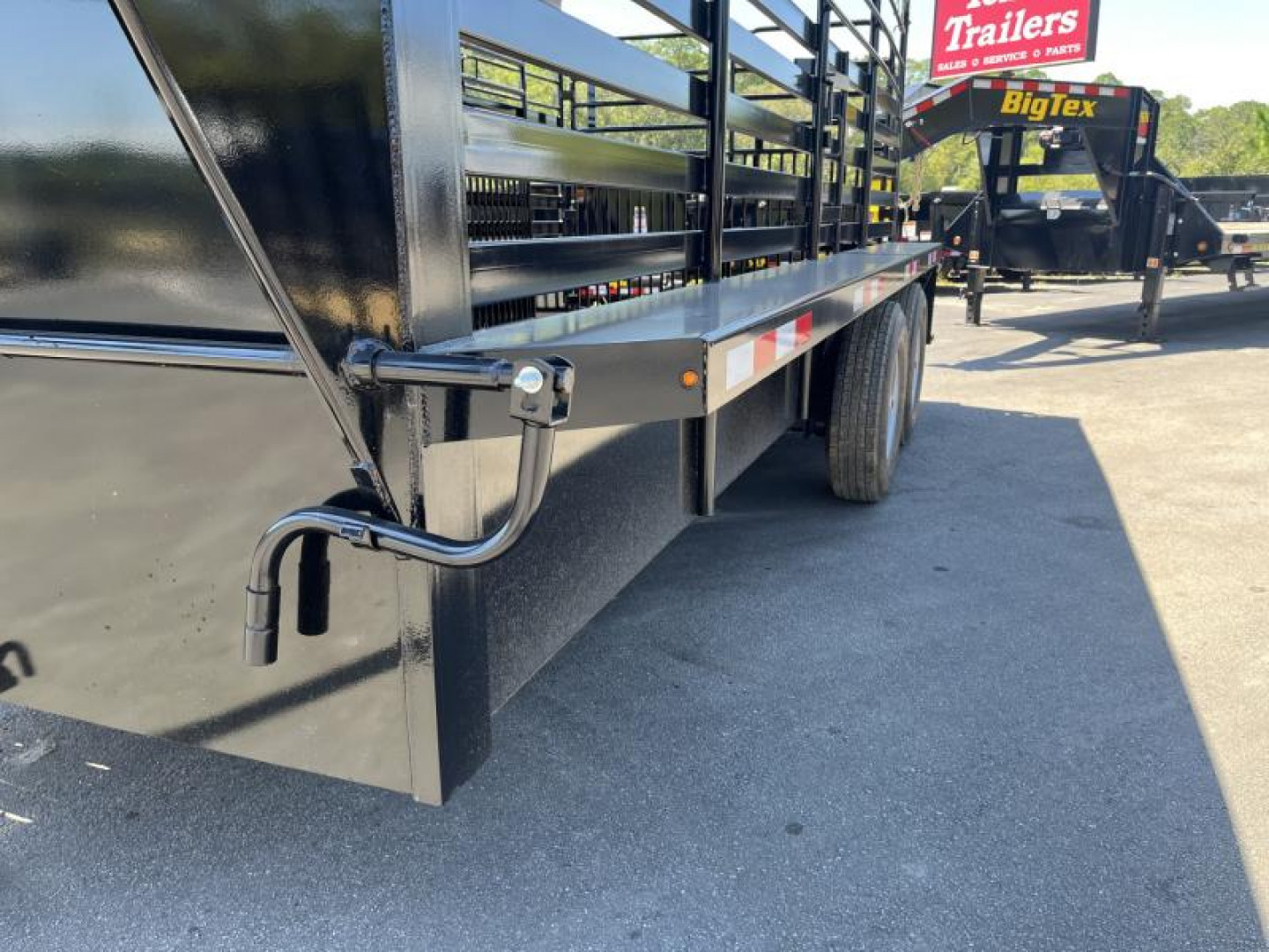 New ST1612G TEXAS TRAILERS 16' GOOSENECK STOCK TRAILER