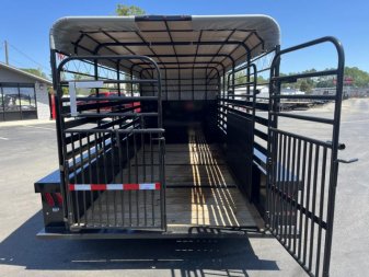 New ST1612G TEXAS TRAILERS 16' GOOSENECK STOCK TRAILER