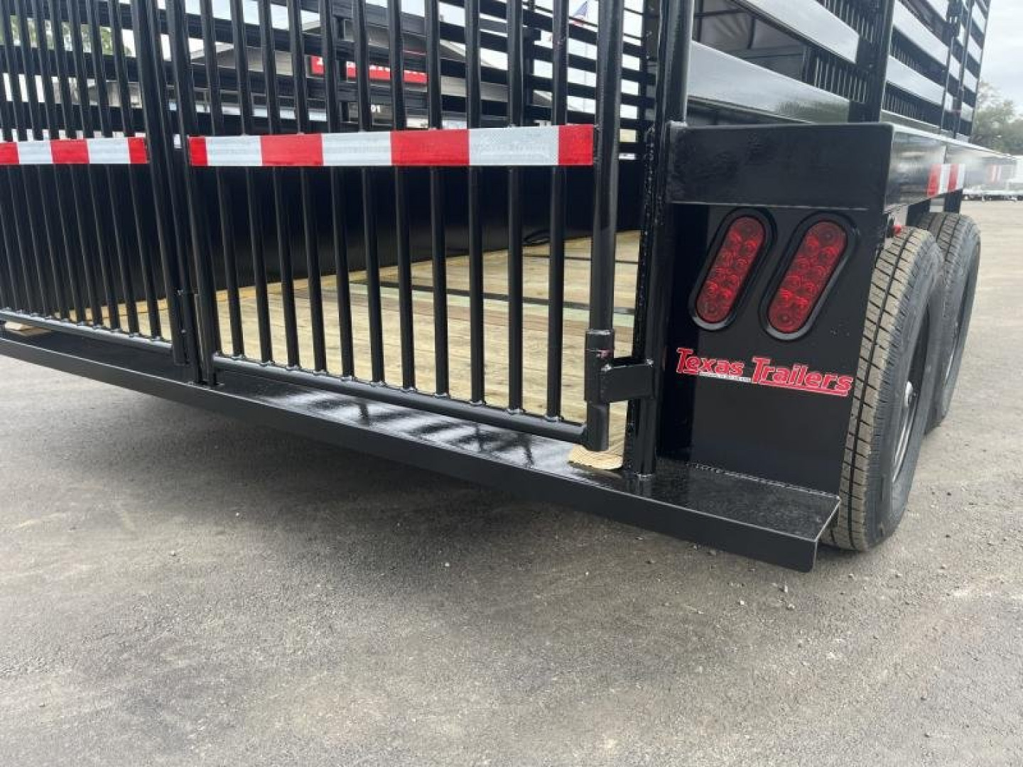 New ST1410B TEXAS TRAILERS 14' BUMPER PULL STOCK TRAILER