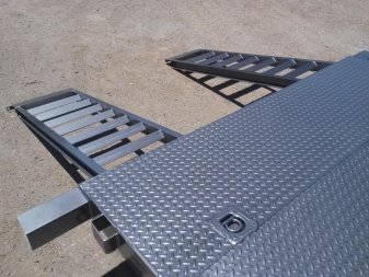 New CH2010 TEXAS TRAILERS 6'10" X 20' CAR HAULER W/ CUSTOM OPTIONS