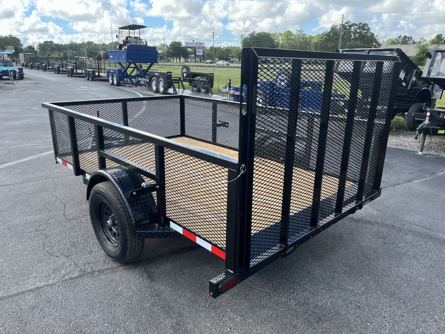 New LM61035 TEXAS TRAILERS 6'4" X 10' LAWN MAINTENANCE TRAILER