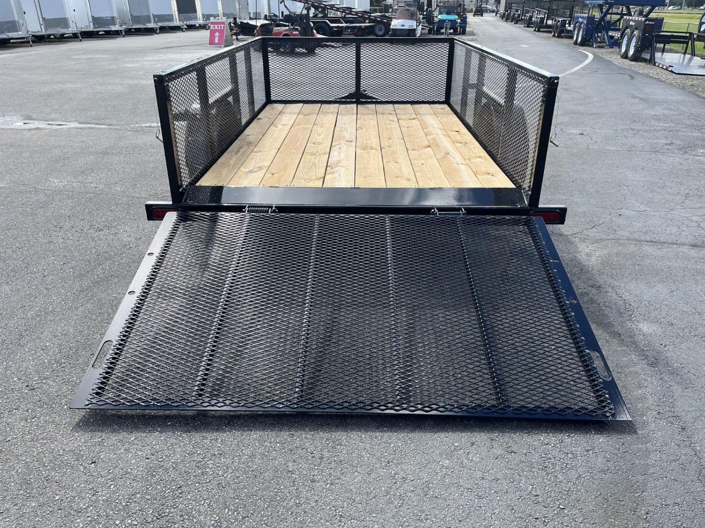 New LM61035 TEXAS TRAILERS 6'4" X 10' LAWN MAINTENANCE TRAILER