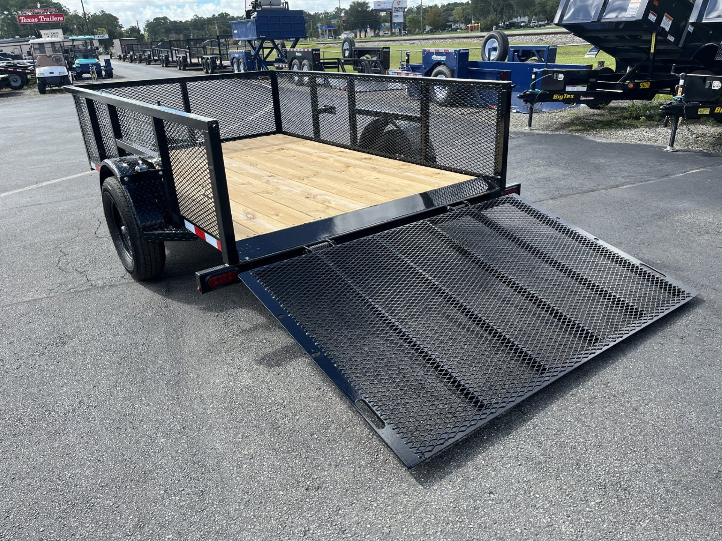New LM61035 TEXAS TRAILERS 6'4" X 10' LAWN MAINTENANCE TRAILER