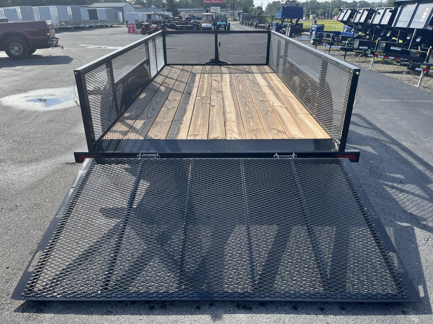 New LM61470 TEXAS TRAILERS 6'10" X 14' LAWN MAINTENANCE TRAILER