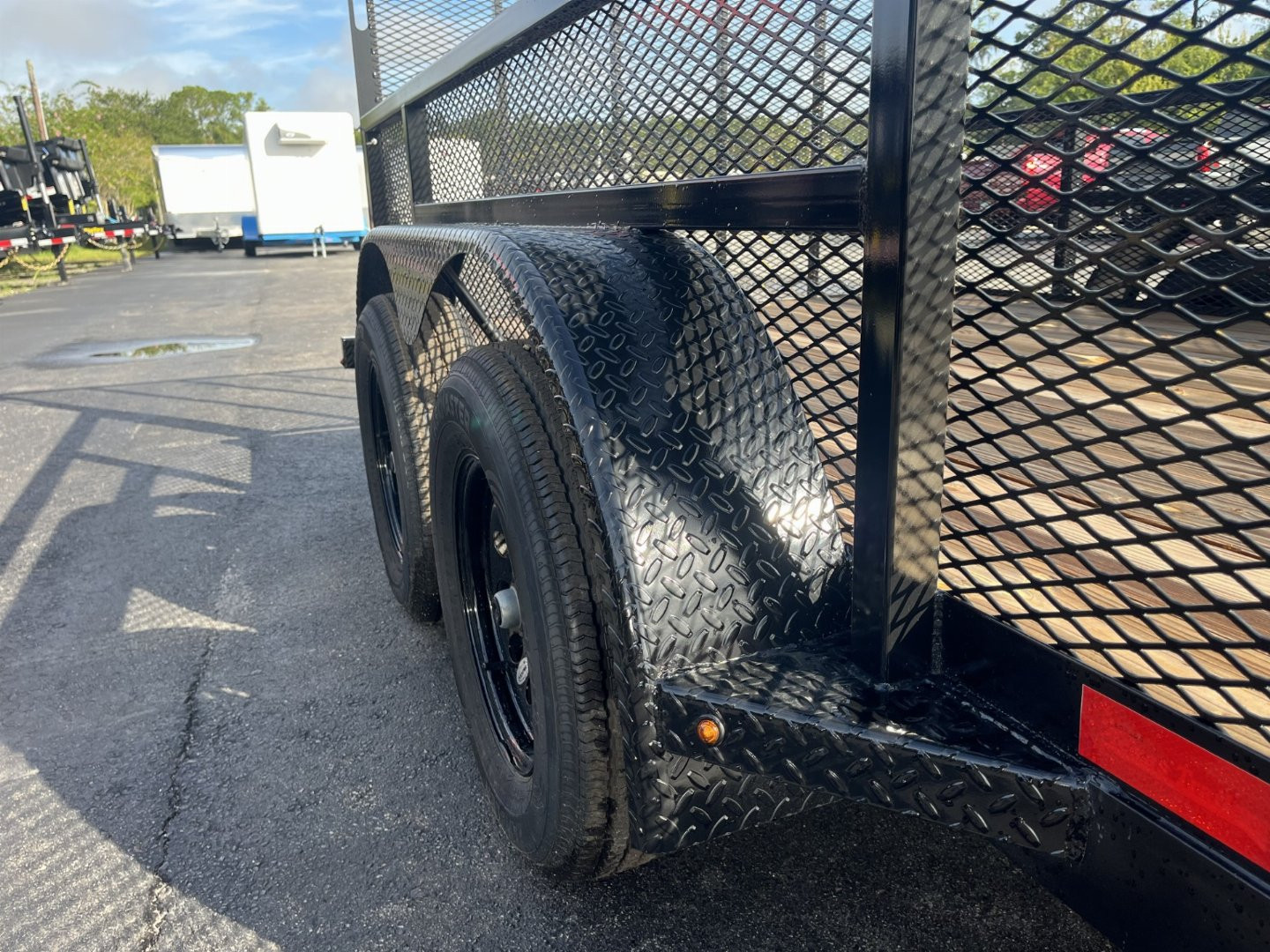 New LM61470 TEXAS TRAILERS 6'10" X 14' LAWN MAINTENANCE TRAILER