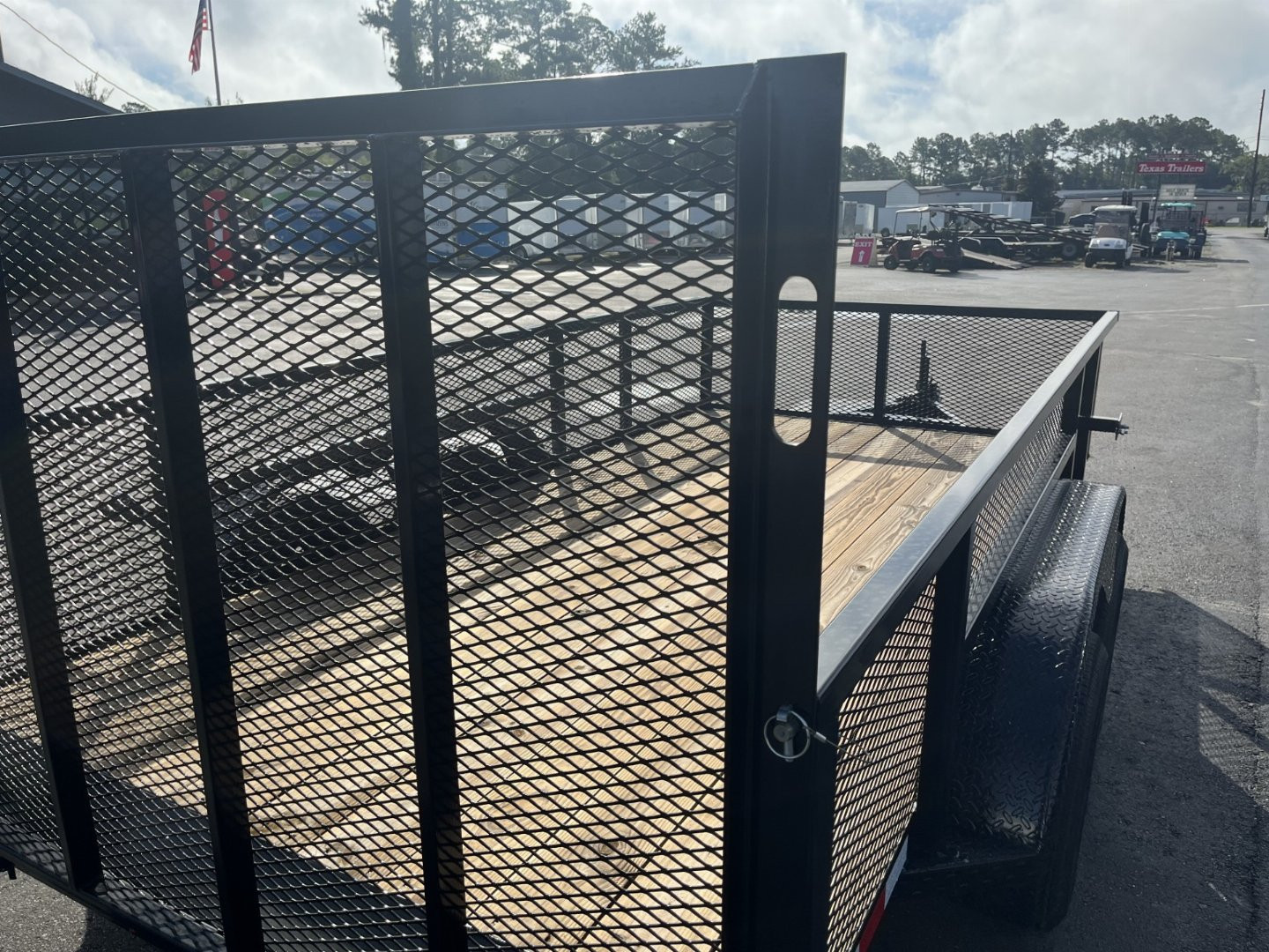 New LM61470 TEXAS TRAILERS 6'10" X 14' LAWN MAINTENANCE TRAILER