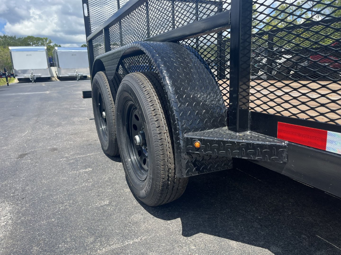 New LM61670 TEXAS TRAILERS 6'10" X 16' LAWN MAINTENANCE TRAILER