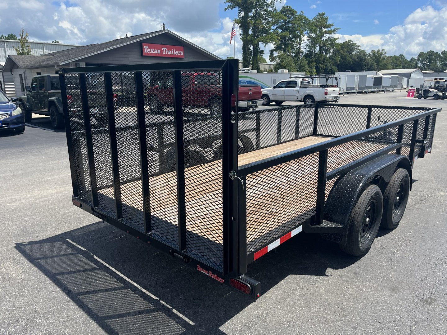 New LM61670 TEXAS TRAILERS 6'10" X 16' LAWN MAINTENANCE TRAILER
