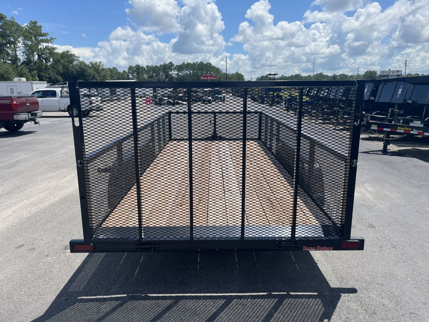 New LM61670 TEXAS TRAILERS 6'10" X 16' LAWN MAINTENANCE TRAILER