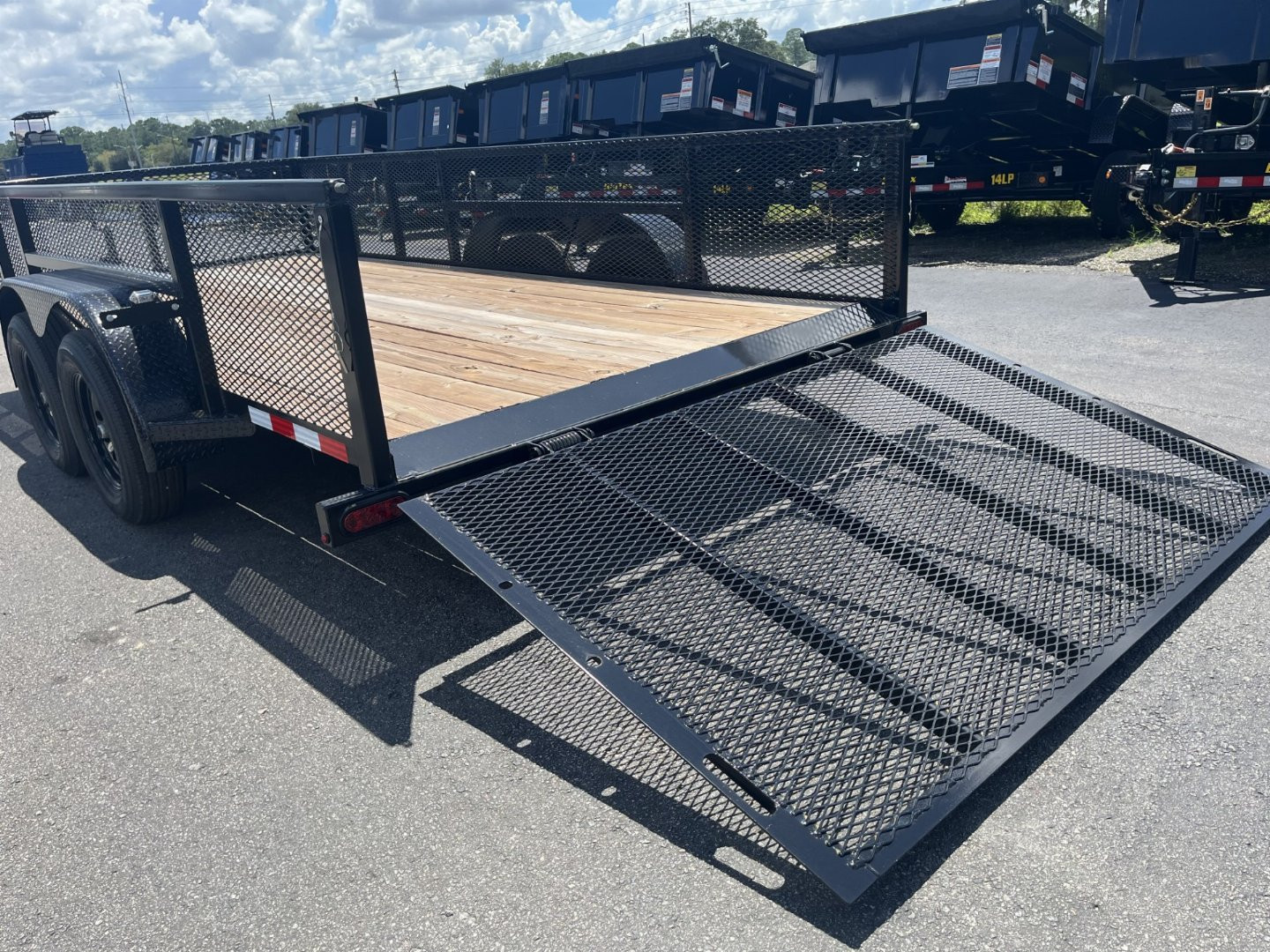 New LM61670 TEXAS TRAILERS 6'10" X 16' LAWN MAINTENANCE TRAILER
