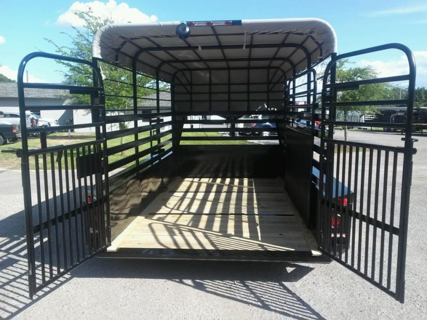 New ST1210G TEXAS TRAILERS 12' GOOSENECK STOCK TRAILER W/ OPEN BULKHEAD