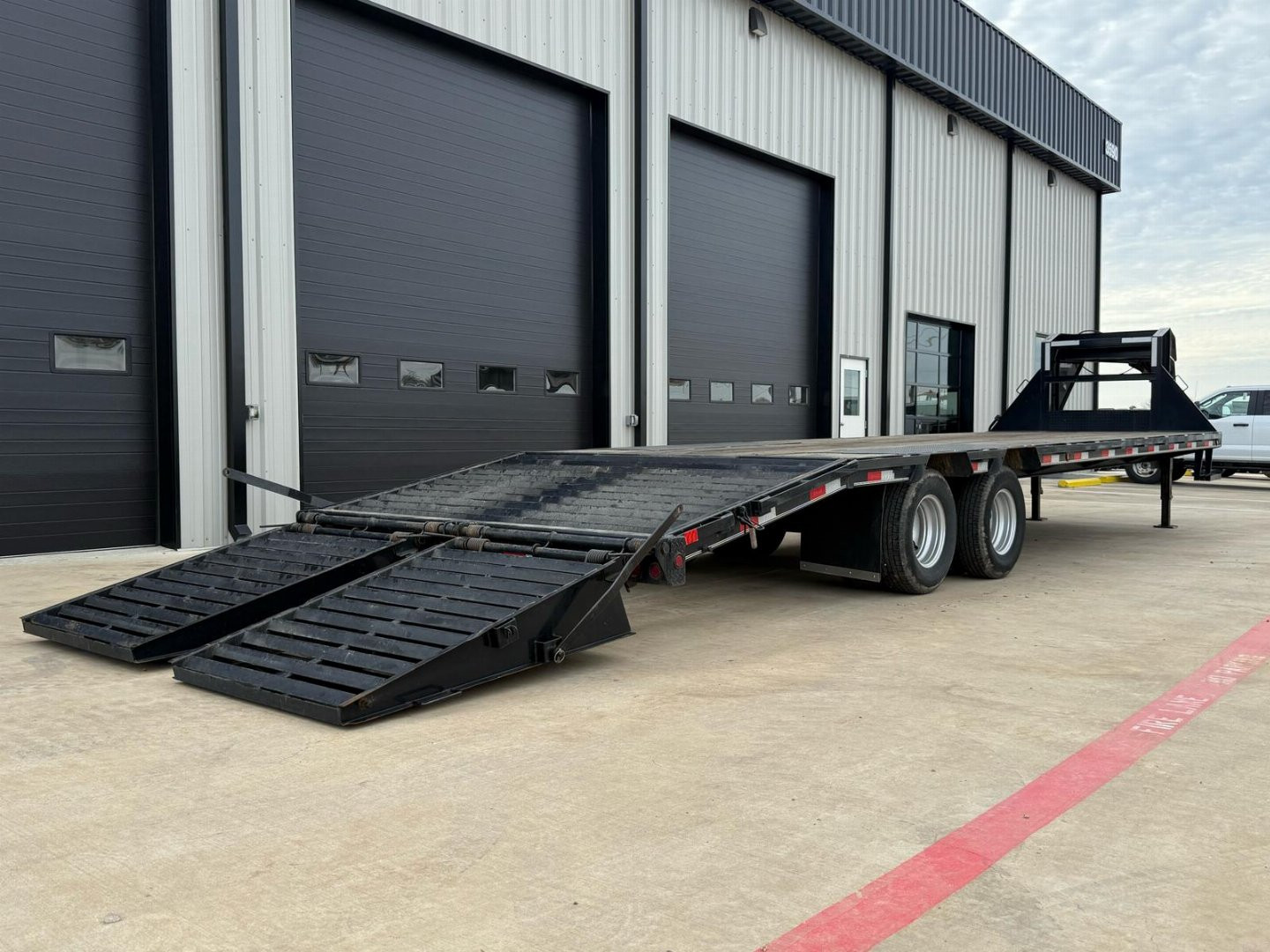 Used 2021 Delco Trailers FD30 Flatbed Trailer 12409