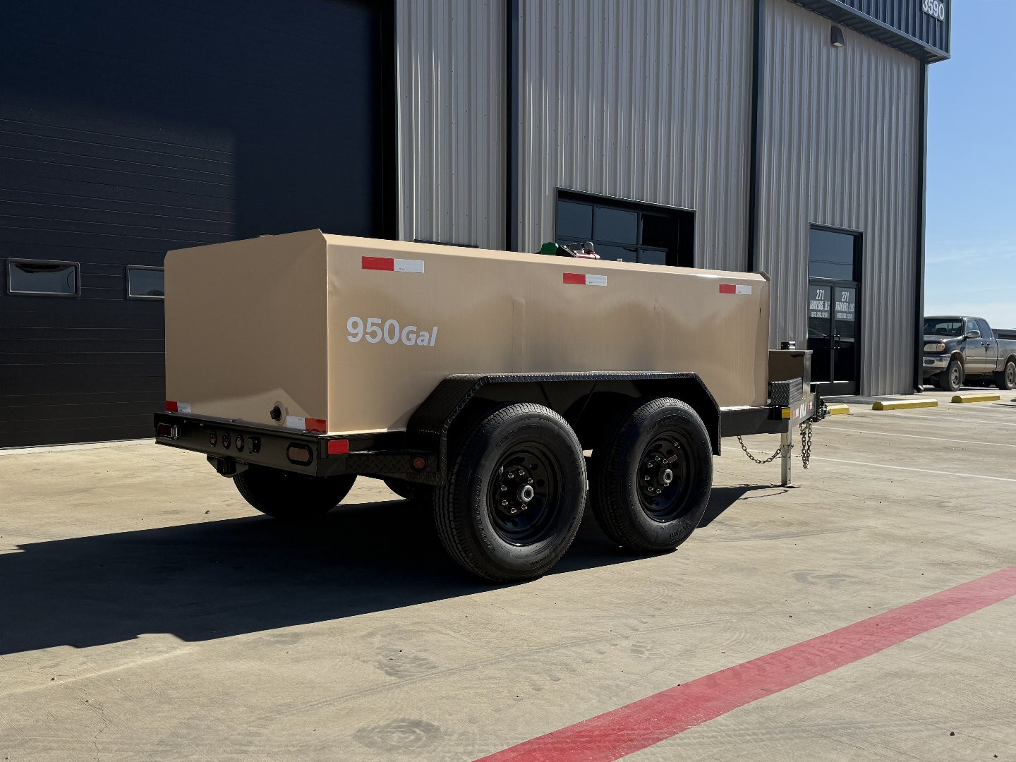 New 2025 DNJ Trailers 950GAL Tank Trailer