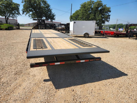New 102" X 40' FBHB 40' GN Hydraulic Flatbed