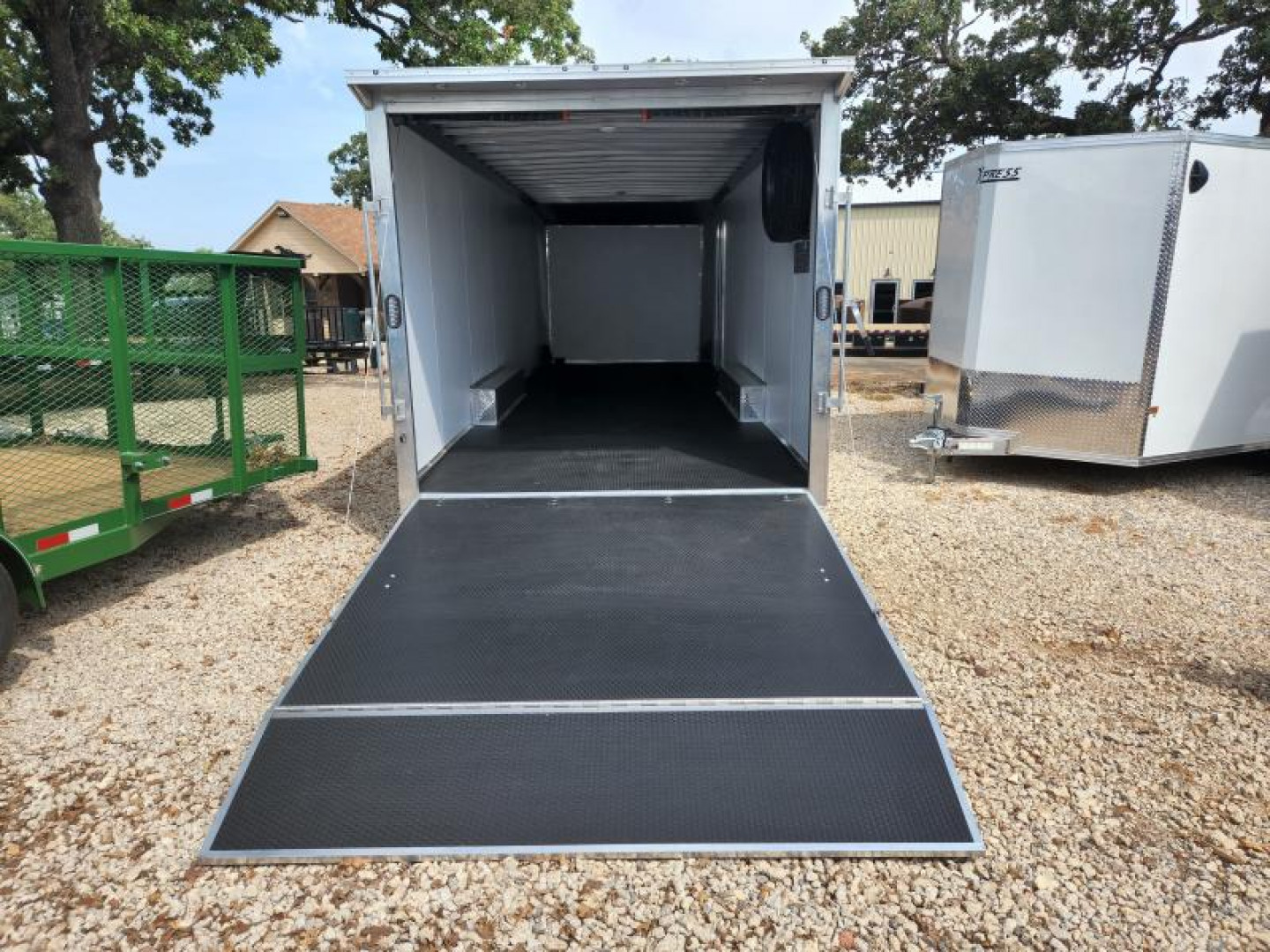 New 8.5' X 24' Car Hauler Cargo / Enclosed Trailer