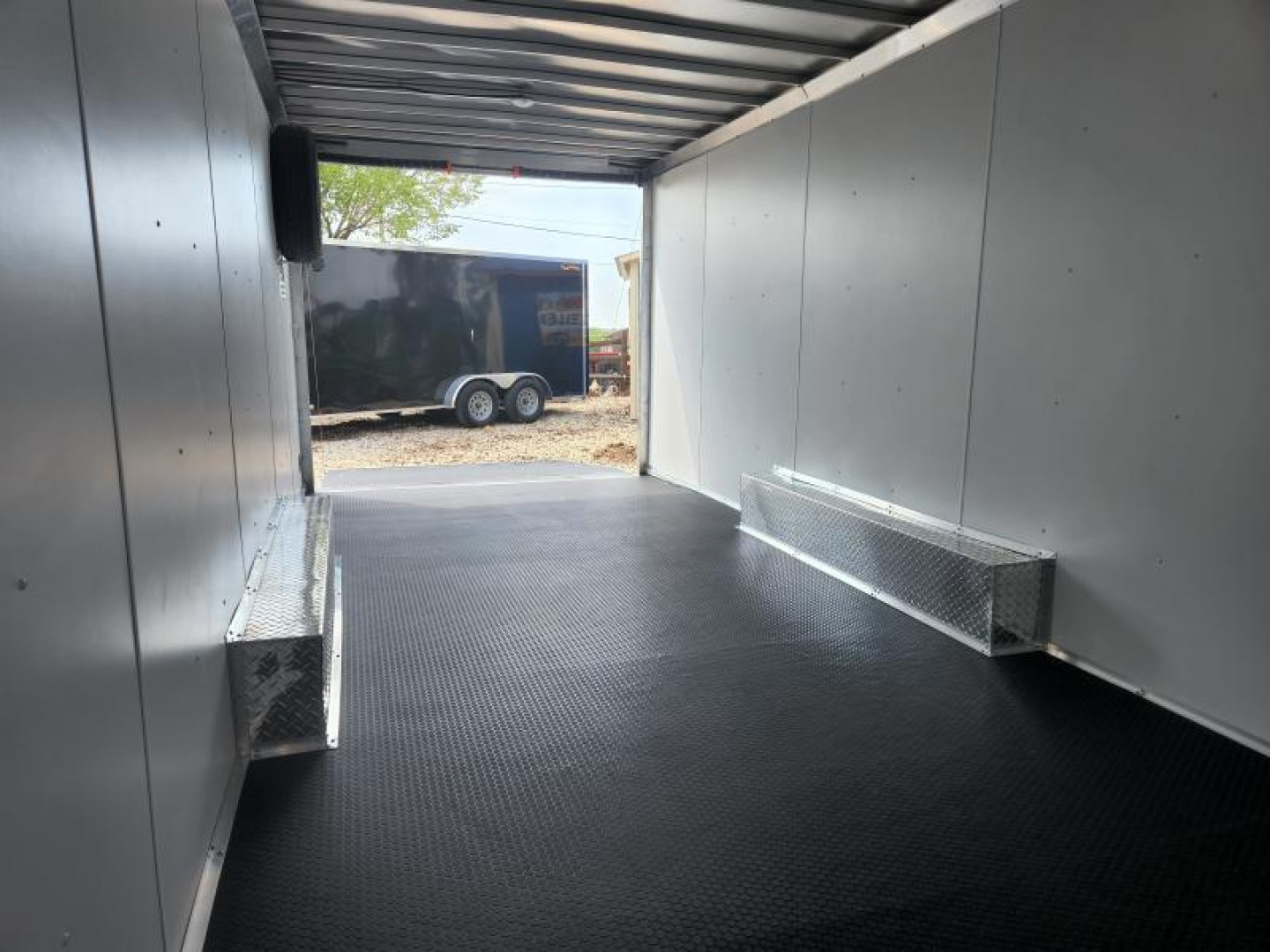 New 8.5' X 24' Car Hauler Cargo / Enclosed Trailer