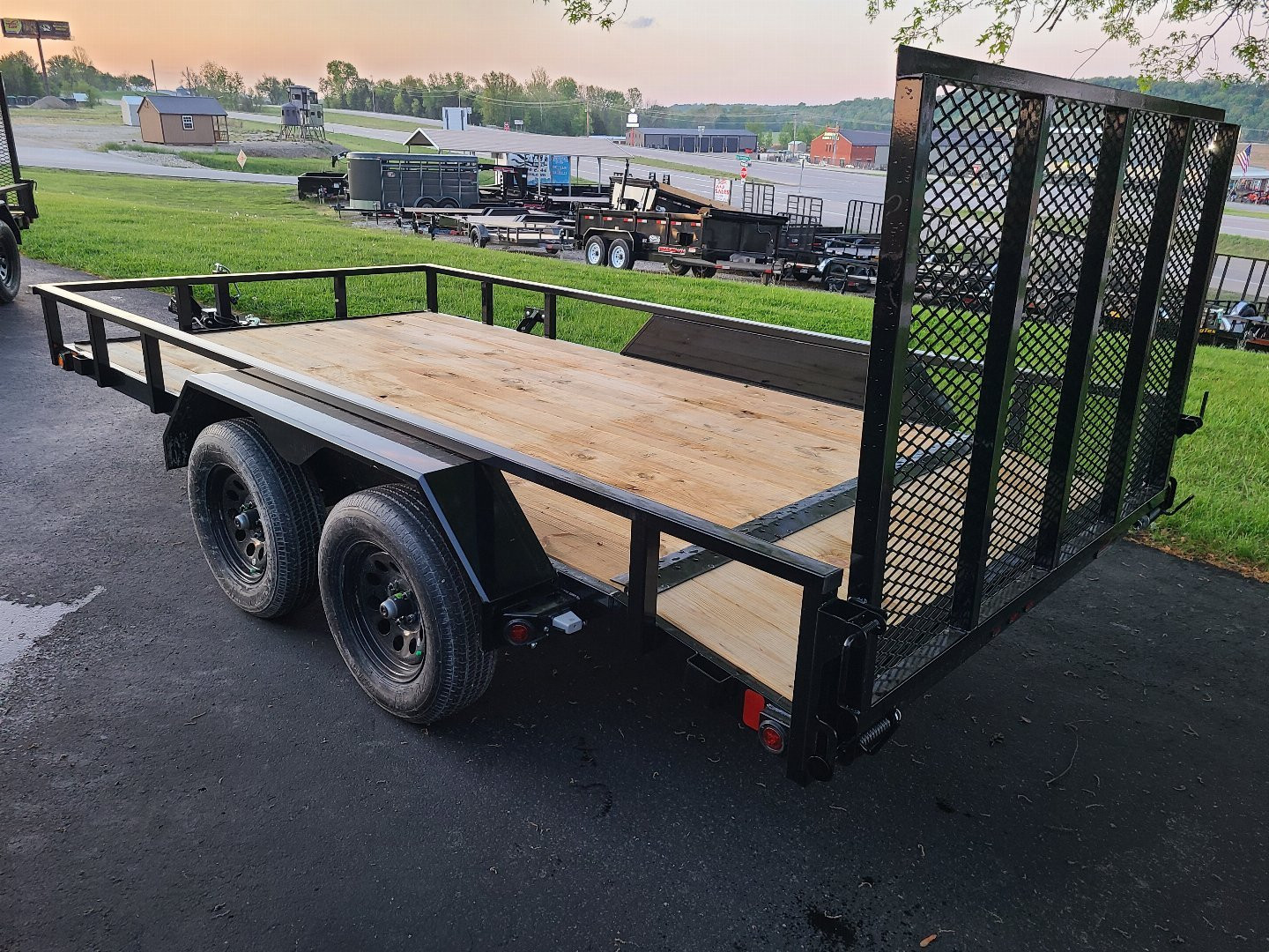 New 83 X 14 dovetail, 2-35K axles w/ 2 brakes, 7K dropleg jack, 2 5/16" adj coupler/hitch, #800