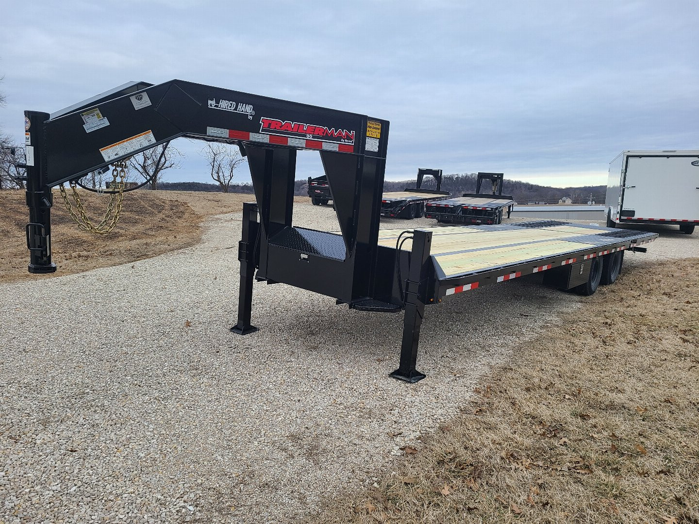 New 2024 TRAILERMAN 23'+9' Hyd. Dovetail, Hyd. Jacks, Upgraded 14ply Tires, Solar Panel