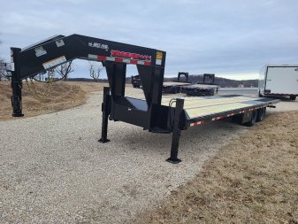 New 2024 TRAILERMAN 23'+9' Hyd. Dovetail, Hyd. Jacks, Upgraded 14ply Tires, Solar Panel