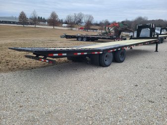 New 2024 TRAILERMAN 23'+9' Hyd. Dovetail, Hyd. Jacks, Upgraded 14ply Tires, Solar Panel