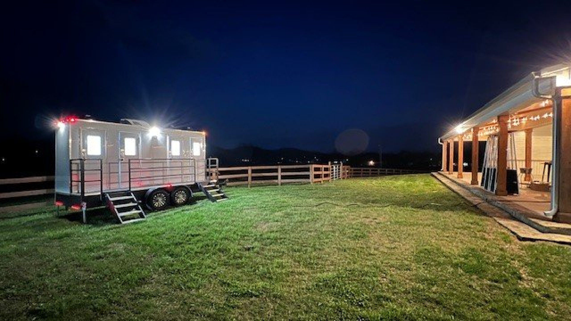 New 4-Room Platform Restroom Trailer