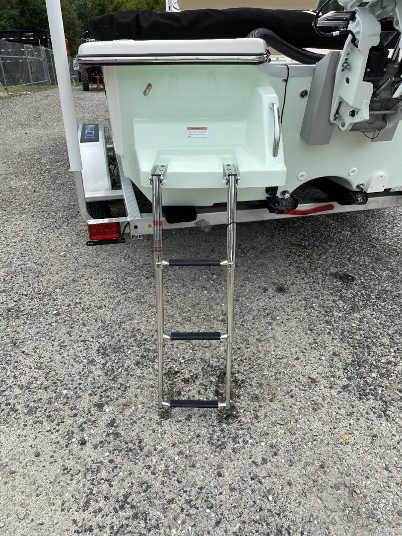 New 2023 OTHER B22CCR Bay Boat