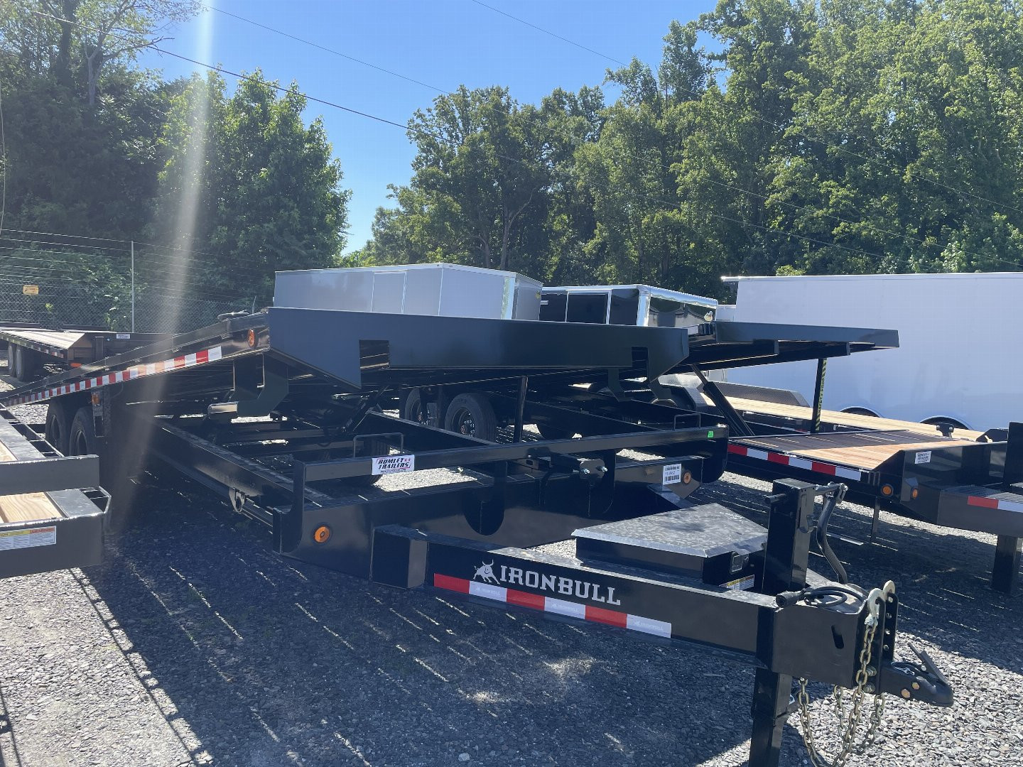 New 2025 Iron Bull power tilt Deckover Trailer-102" x 24'
