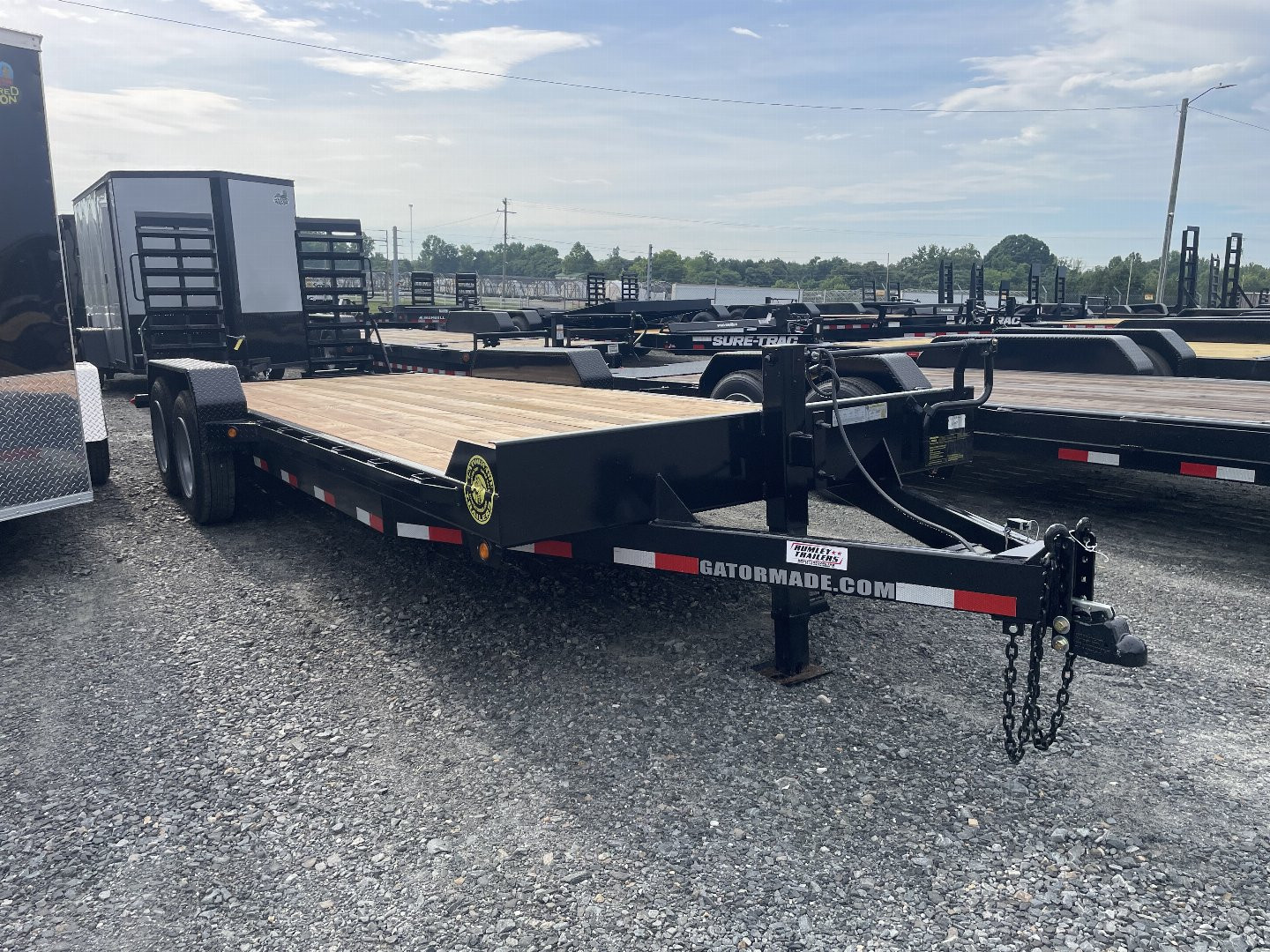 New 2025 Gatormade Trailers flatbed Equipment Trailer 7x23' rated 16k