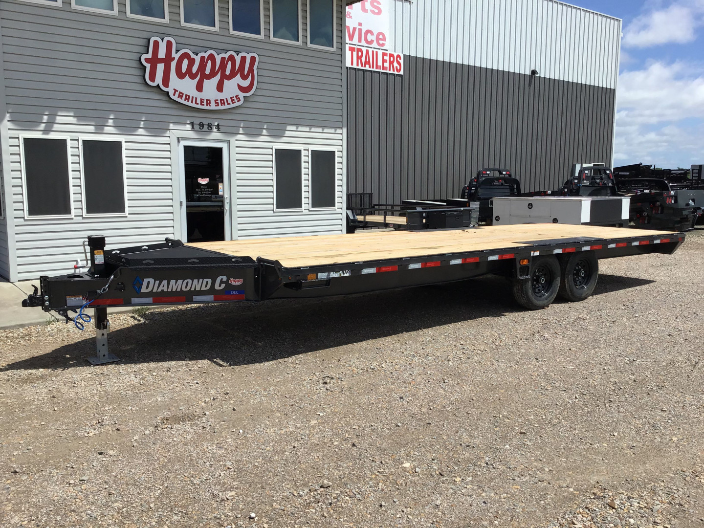 New 2025 Diamond C 102"x24' BP HD Deckover Equipment Trailer - DEC207