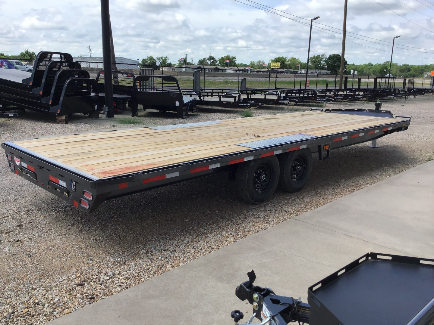 New 2025 Diamond C 102"x24' BP HD Deckover Equipment Trailer - DEC207