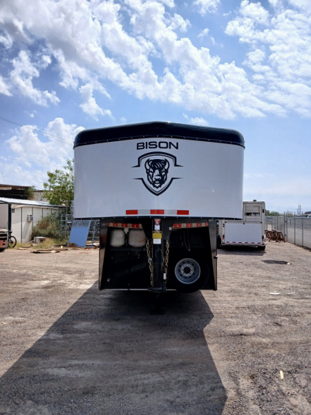Used 2017 Bison Trailers 2H GN LQ Horse Trailer