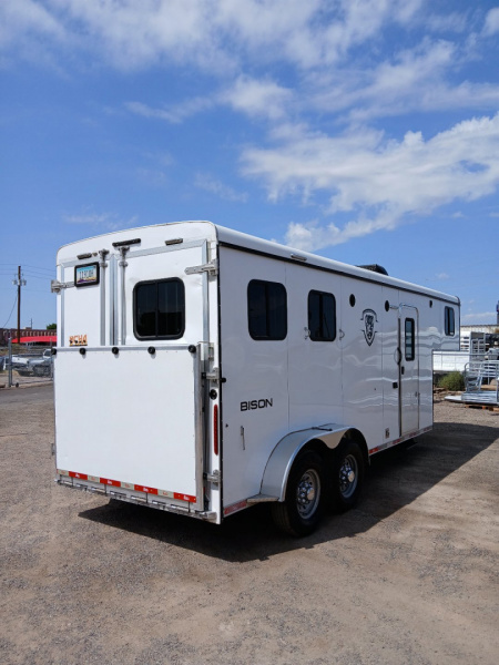 Used 2017 Bison Trailers 2H GN LQ Horse Trailer