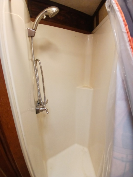 Used 2017 Bison Trailers 2H GN LQ Horse Trailer