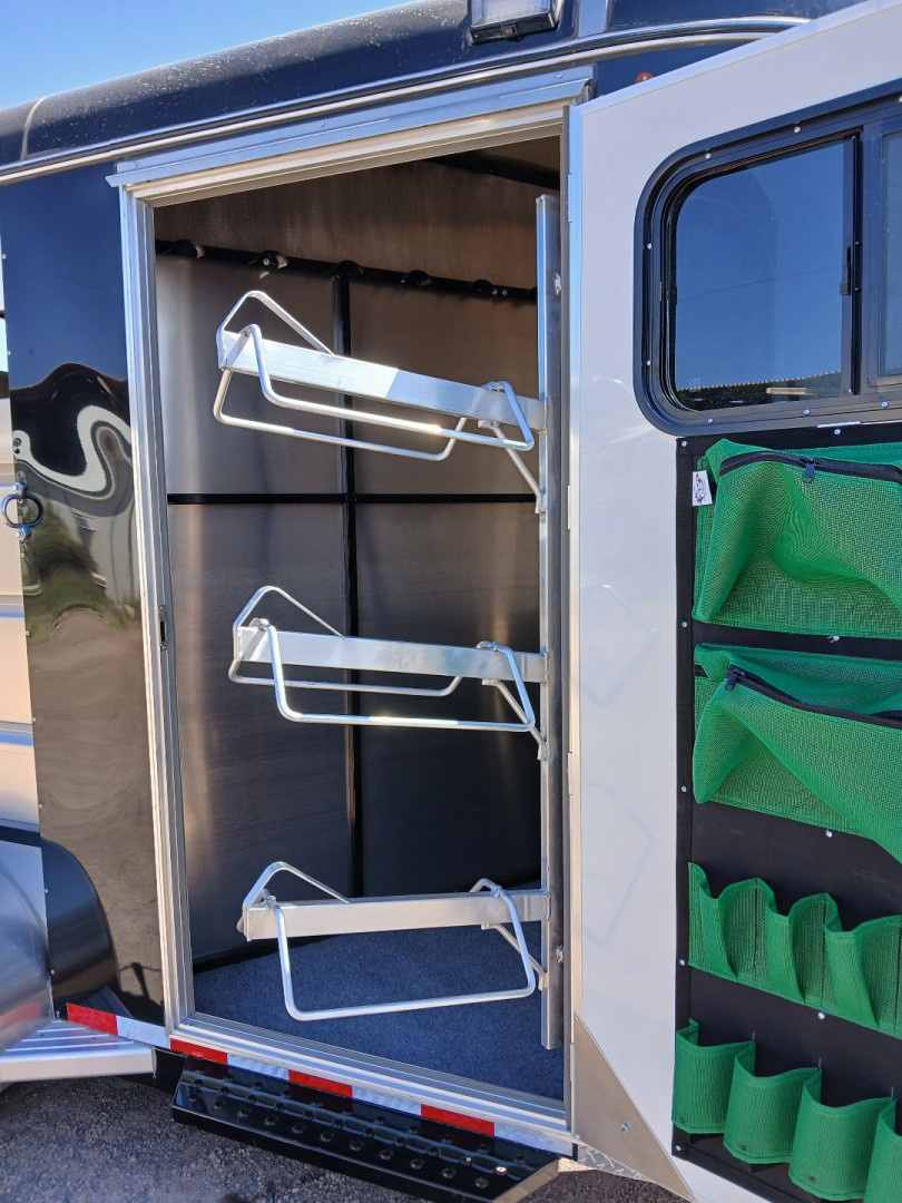 New 2025 Maverick Trailers 2H HS BP BLACK Horse Trailer