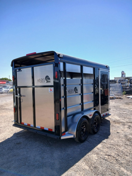 New 2025 Maverick Trailers 2H HS BP BLACK Horse Trailer