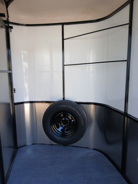 New 2025 Maverick Trailers 2H HS BP BLACK Horse Trailer