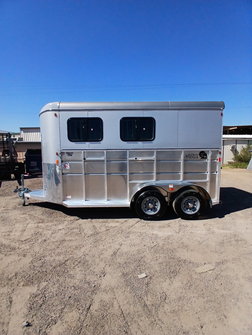 New 2025 MAVLITE DX 2H BP WARMBLOOD Horse Trailer