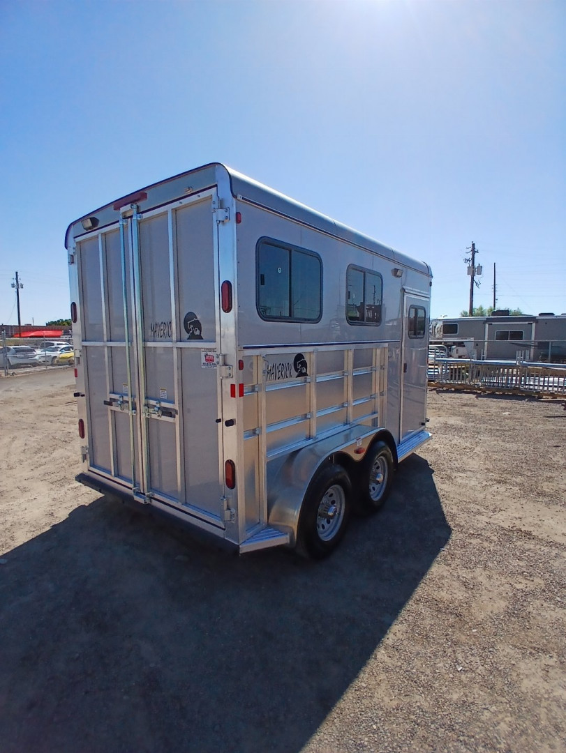New 2025 MAVLITE DX 2H BP WARMBLOOD Horse Trailer