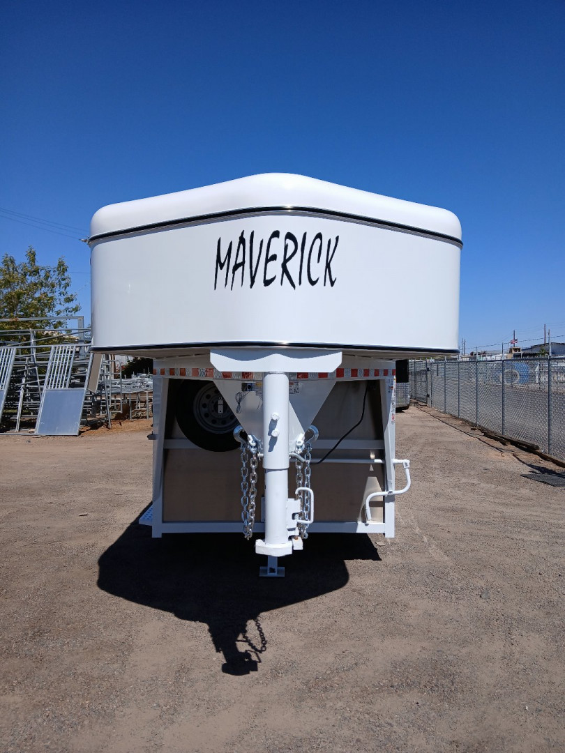 New 2025 MAVERICK TRAILERS MAVERICK 3H GOOSENECK Horse Trailer