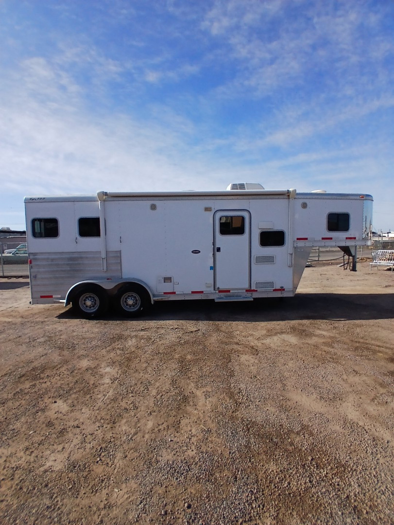 Used 2014 Exiss Trailers 7208 2H LQ Horse Trailer