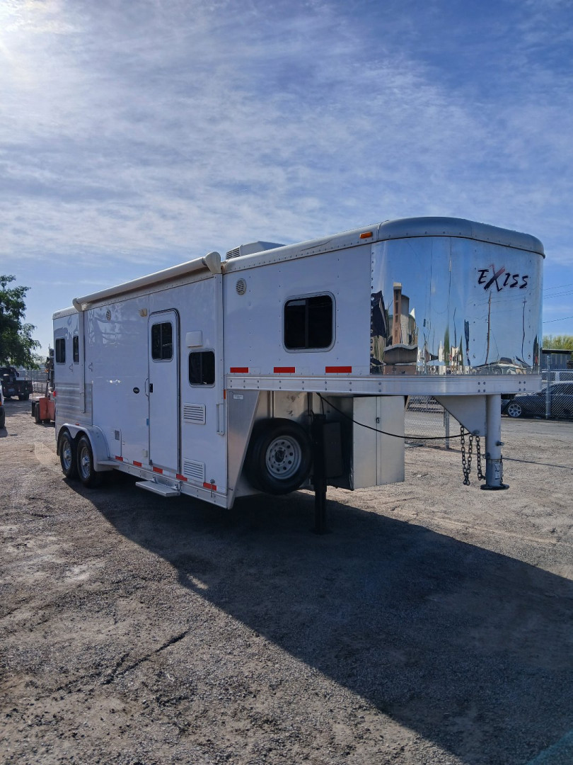 Used 2014 Exiss Trailers 7208 2H LQ Horse Trailer